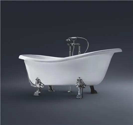 Clawfoot bathtub